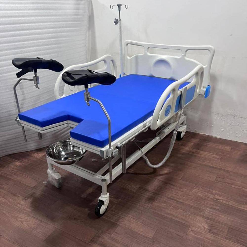 Delivery And Labour Table - Color: Black