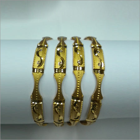 डिज़ाइनर मेटल बैंगल सेट