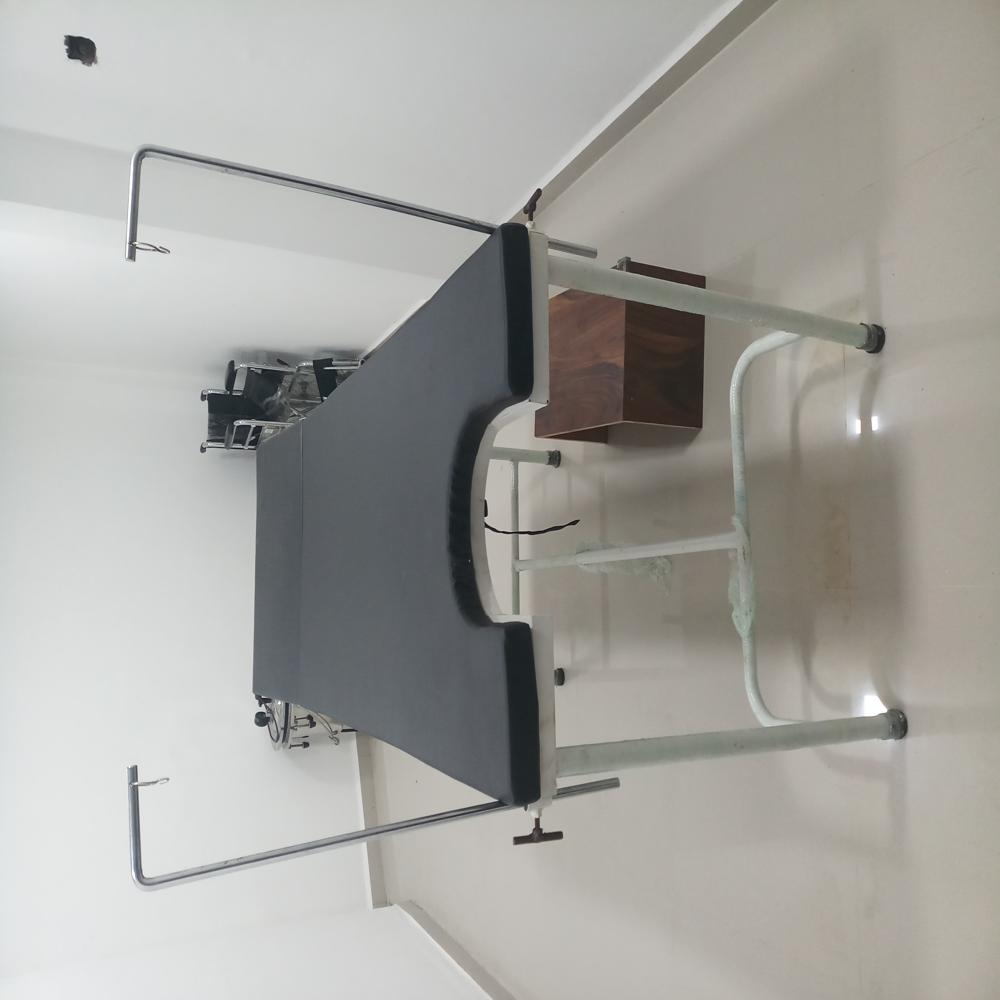 Gynec Examination Table - Dimension (L*w*h): 1830x 610x 825 Millimeter (Mm)