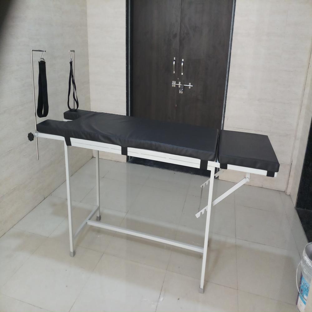 Gynec Examination Table - Dimension (L*w*h): 1830x 610x 825 Millimeter (Mm)