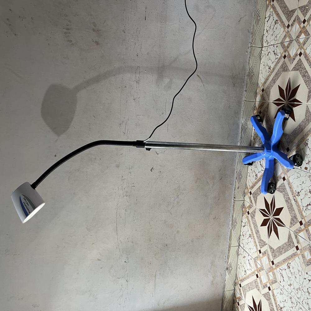 Examination Spot Light - Application: Normal Teeching