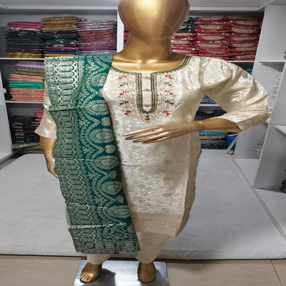 TISSU JAIKAT HAND WORK