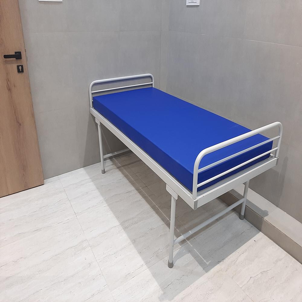 Simple Hospital Bed - Color: White