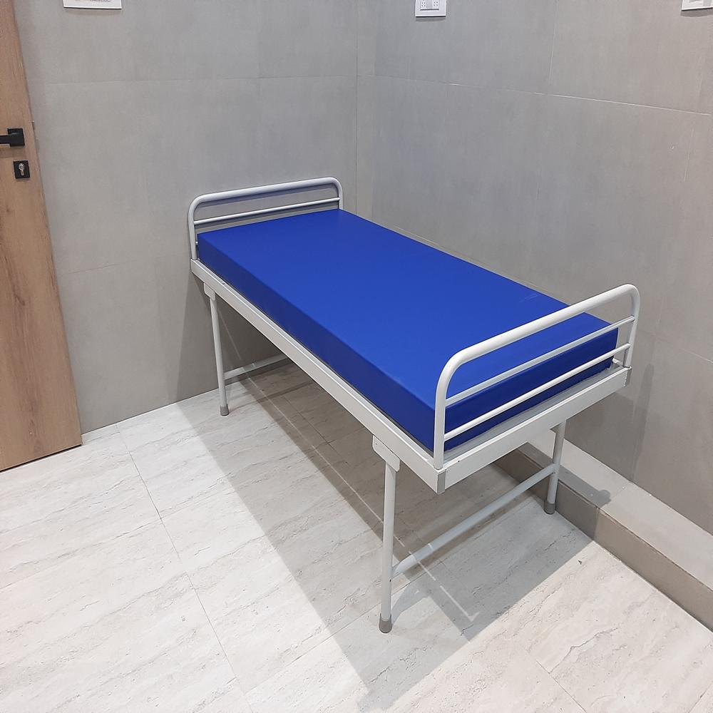 Simple Hospital Bed - Color: White