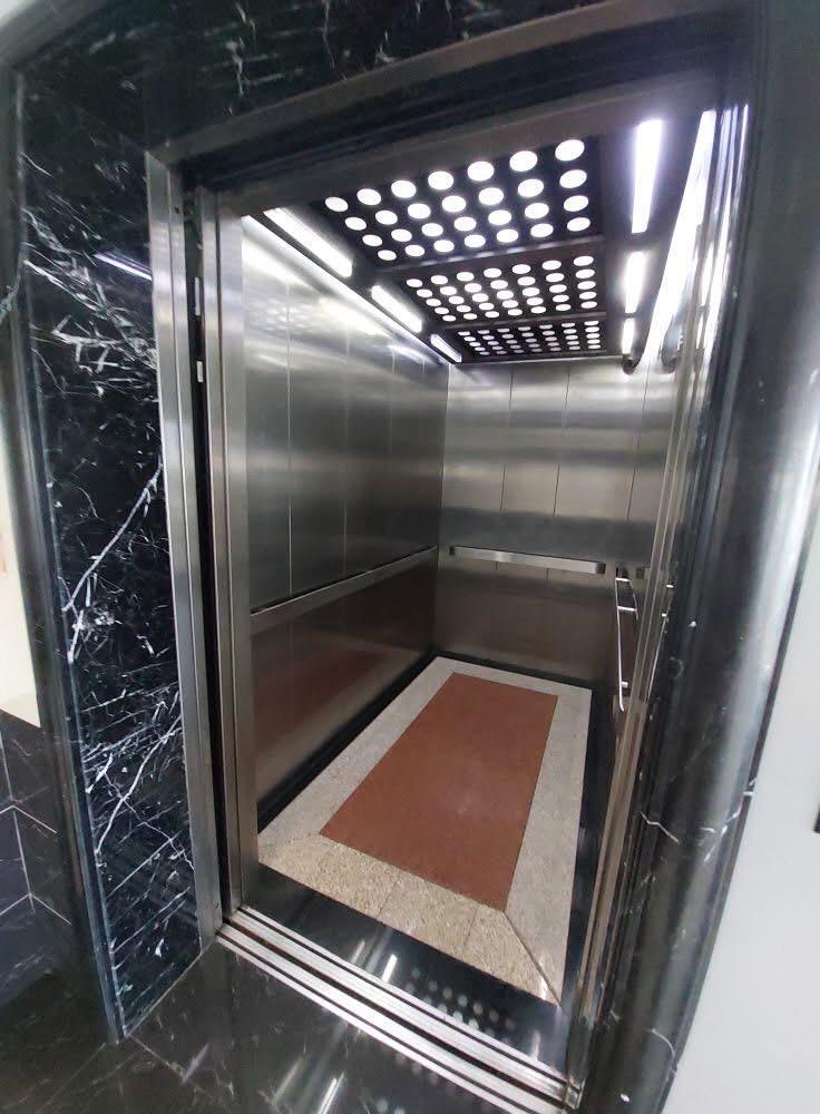 Passanger Cums Good Lifts