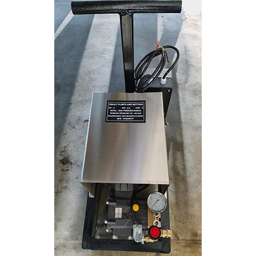 High Pressure Washer - Capacity: Standard 5 Litres (Detergent Tank) Ltr