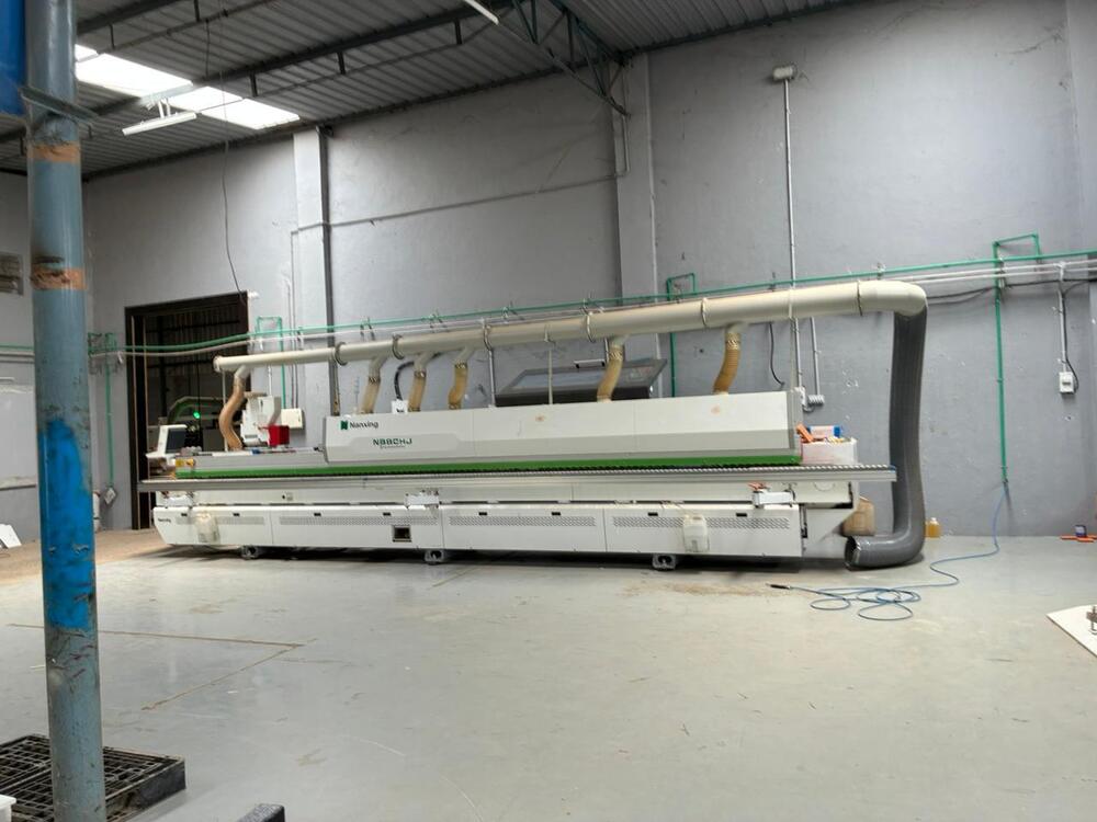 Edge binding dust collector