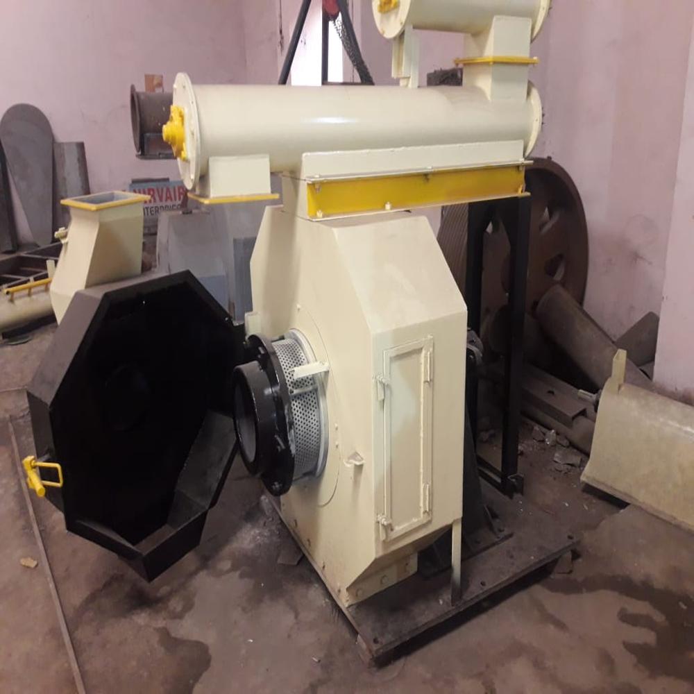 Animal Feed Pellet Machine - Mild Steel, 800x470x920 Mm | Automatic Operation, Power Efficient, Rust Resistant, Easy To Operate, 20-35 Kg/hr Capacity