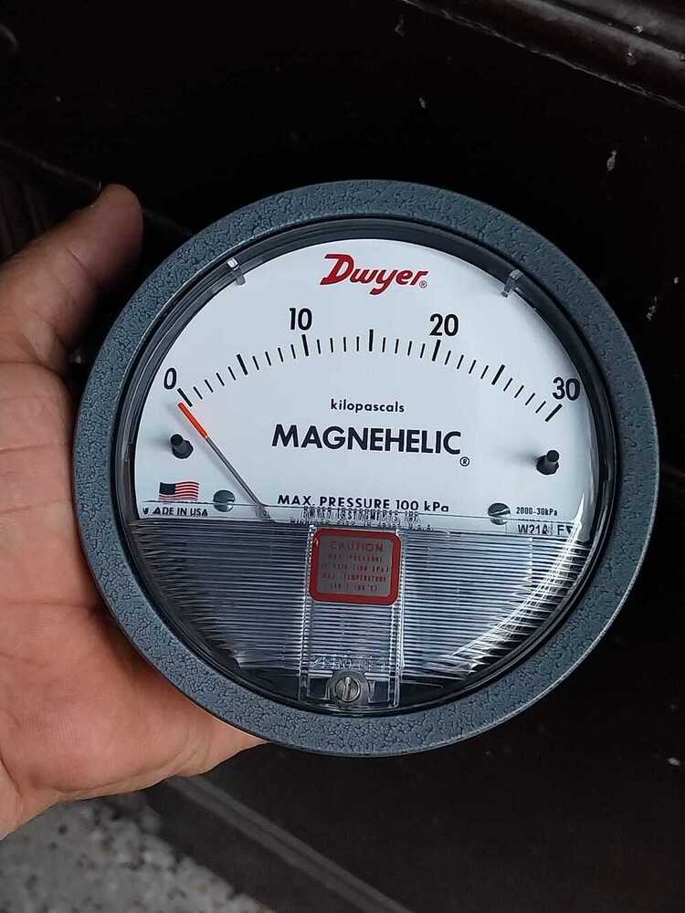 Magnehelic Differential Pressure Gauge in Dadar Gujarat