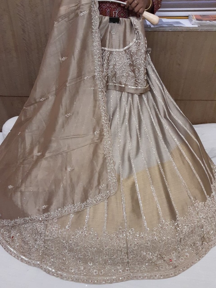 D No-570 Lehenga