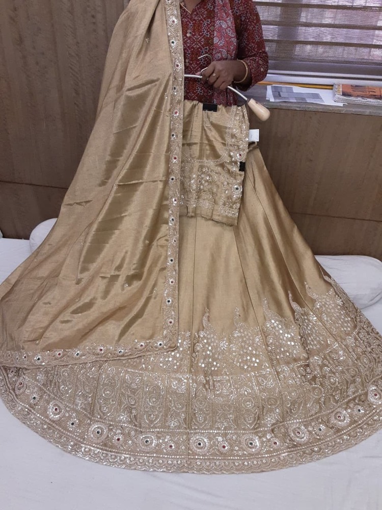 Bridal Lehenga - Bust Size: Up To 42 Inch (Blouse) (Unstitched/Customizable) Inch (In)
