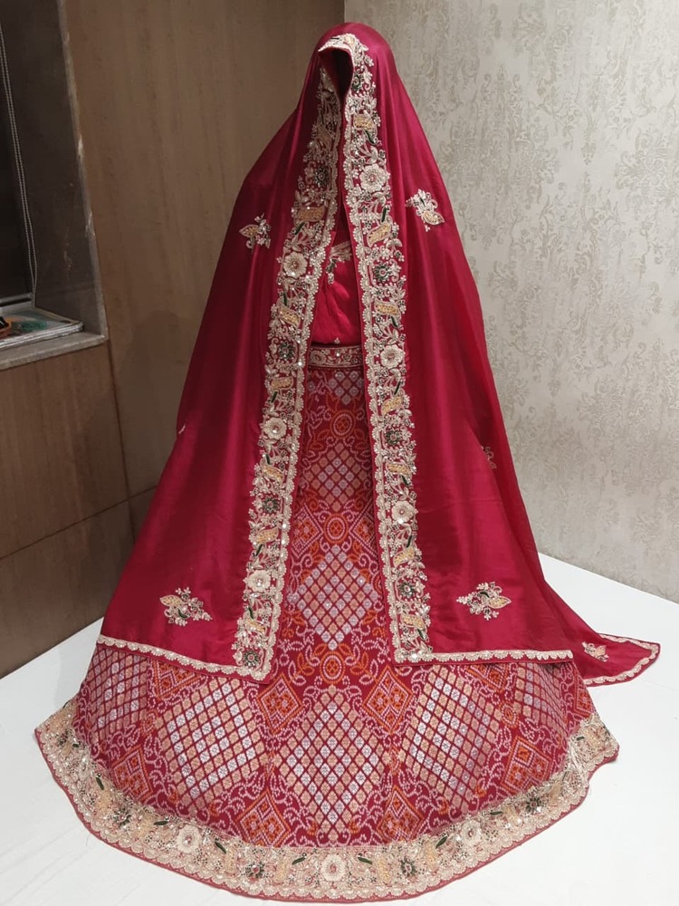 D No-524 Party Wear Lehenga - Bust Size: Up To 42 Inches (Blouse Customizable) Meter (M)