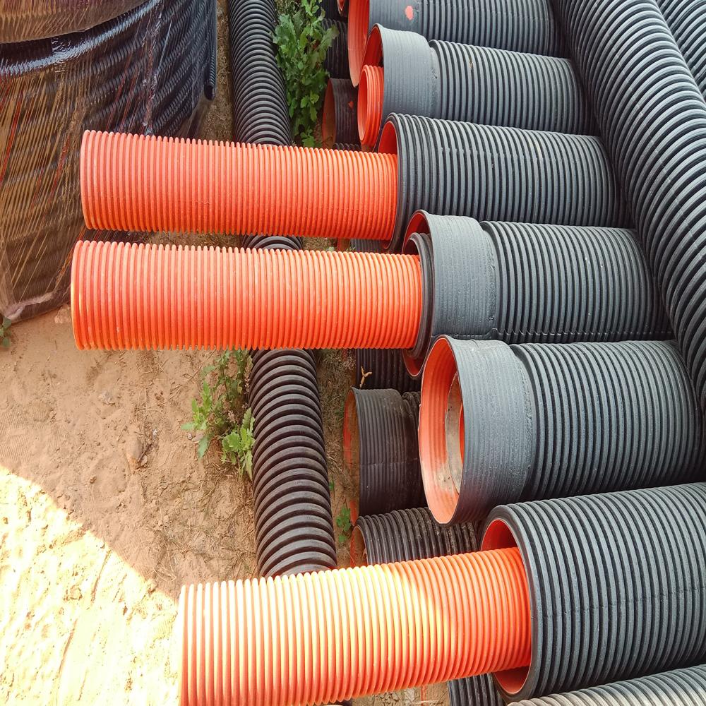 Hdpe Dwc Pipe - Color: Black & Red