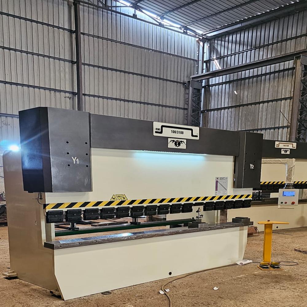 Cnc Press Brake Machine - Accuracy: 0.01 Mm