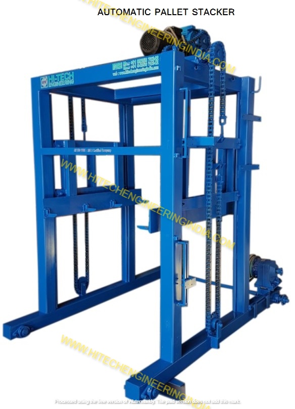 Pallet stacking machine