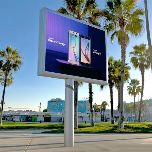 Led Outdoor Screen - Brightness: 5000 Cd/m Sqmtr Cd/m Sq