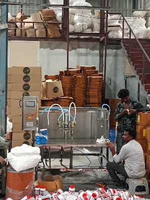 pestiside servo liquid filling machine