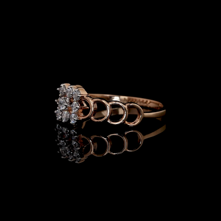 Geometric Cluster Link Ring - Diamond Carat Weight: 18 Carat