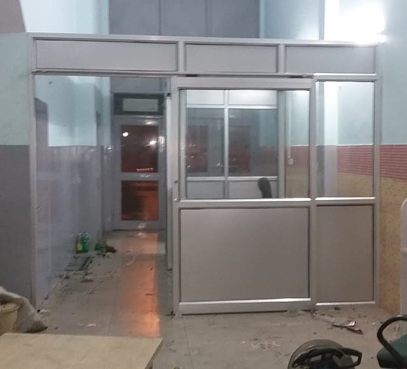 SlimLine Aluminium Partition With Door