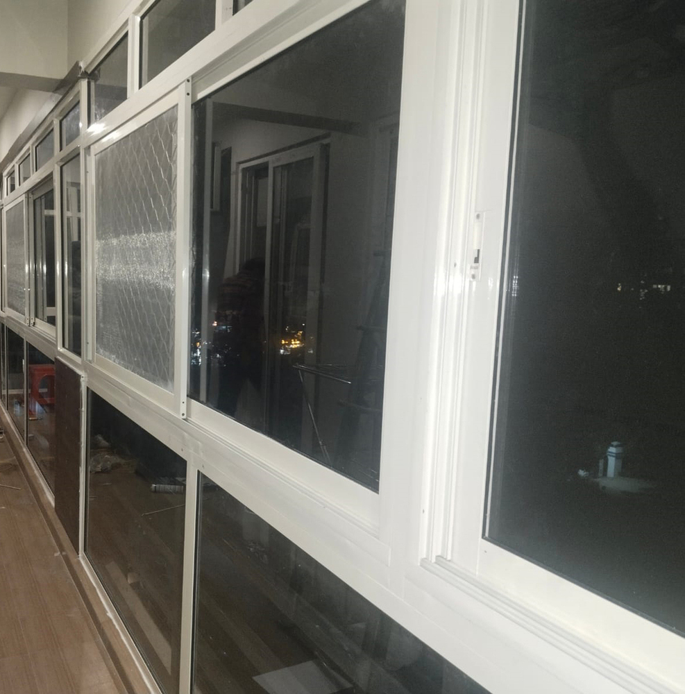 Aluminium Three Track Sliding Balcony Protection System