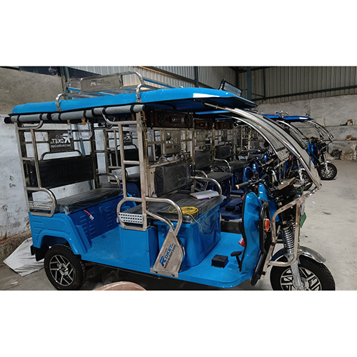 Battery Operated E-Rickshaws