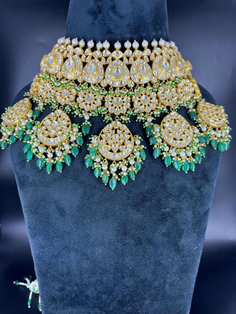 Full White Bridal Tilak Chaand Necklace
