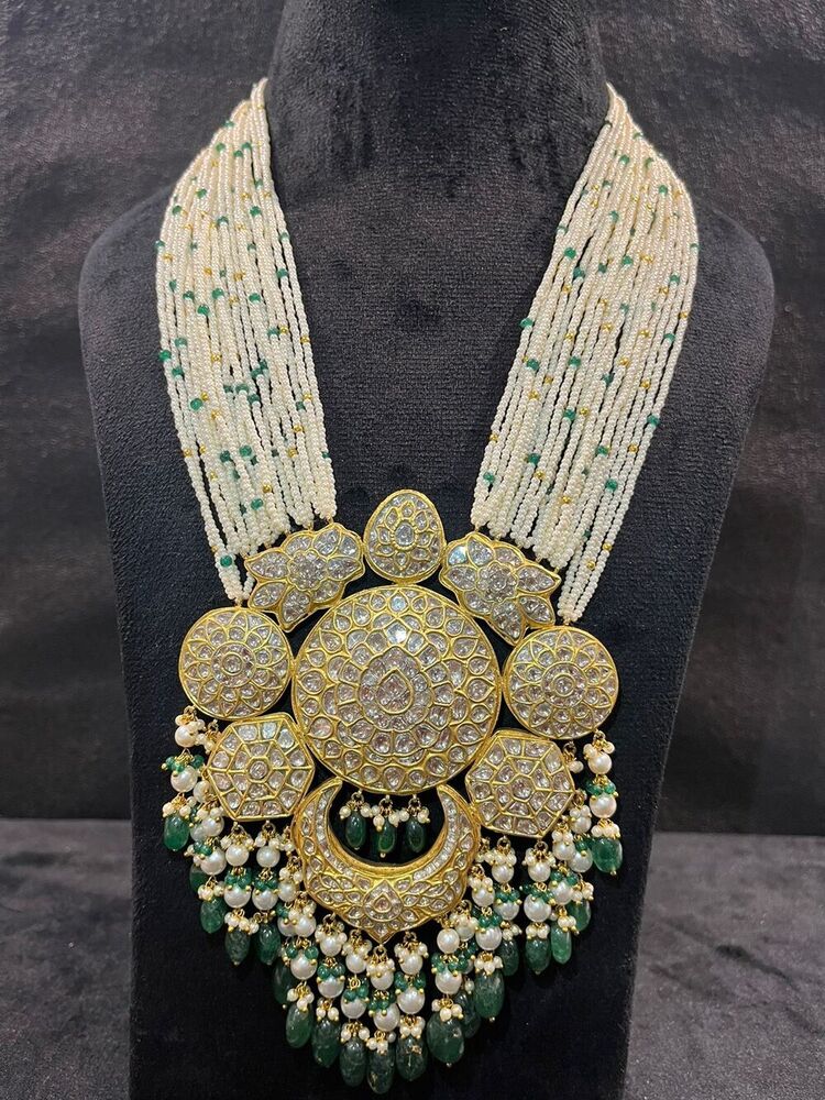 Full White Margeretta Pendent