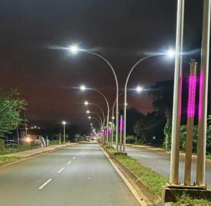 Divider Tusker Pole 9Mtr 72W LED Street Light