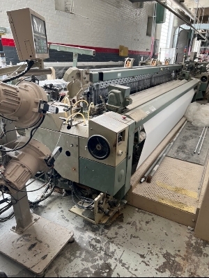 Tsudakoma Air jet machine