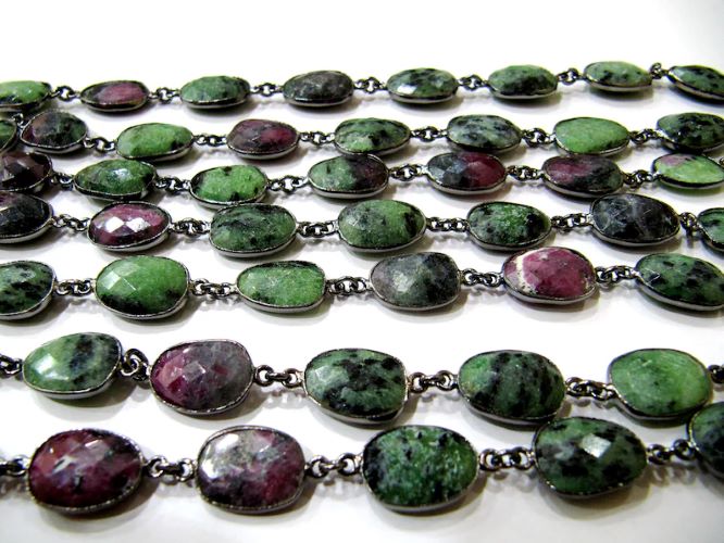 Natural Ruby Zoisite Briolette Faceted Uneven Free Shape 10 to 15mm Gemstone Bezel Connector Chain