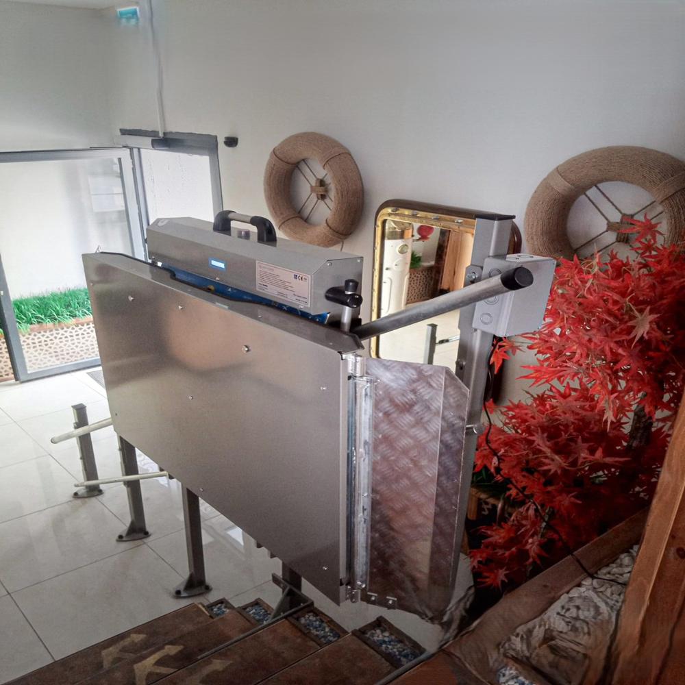 Platform Wheelchair Lift