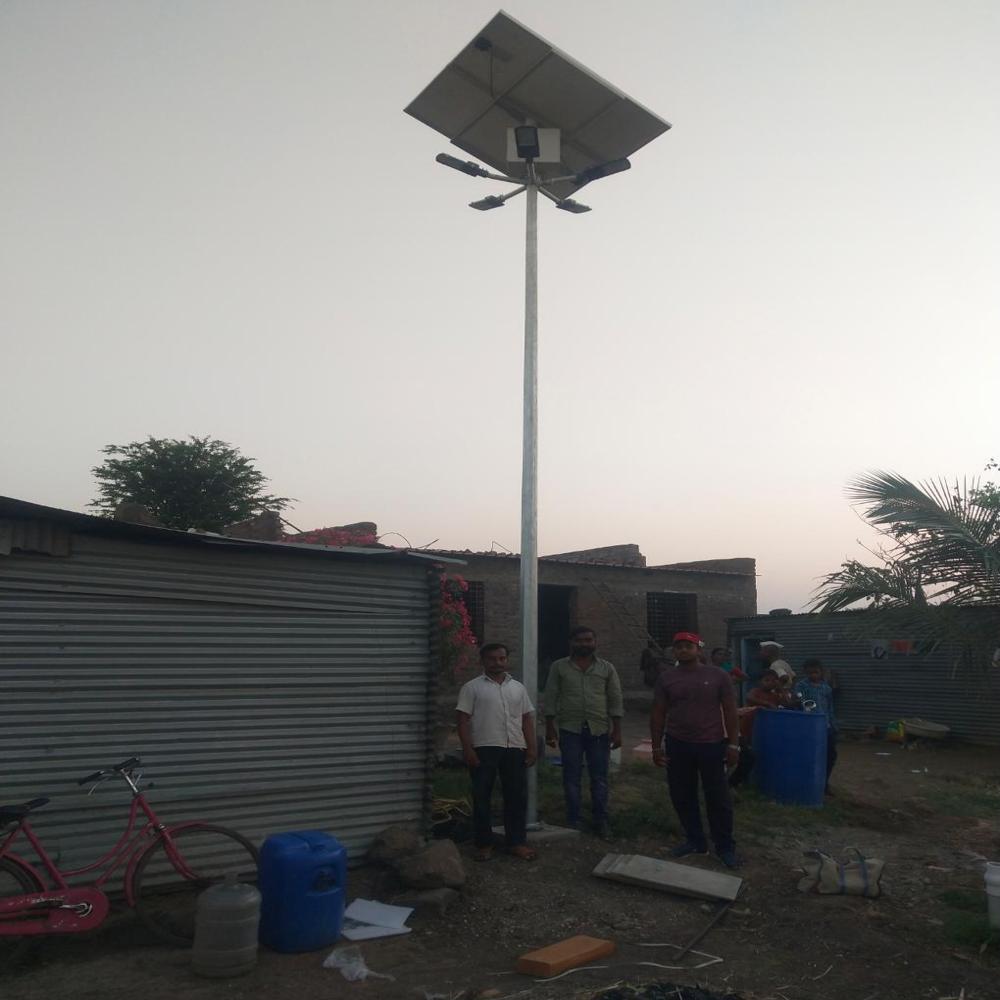 Revup Solar High Mast Flood Light - Application: Commercial