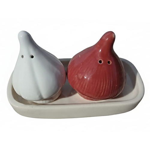 Handmade Onion-Shaped Ceramic Salt And Pepper Shaker Set with Tray