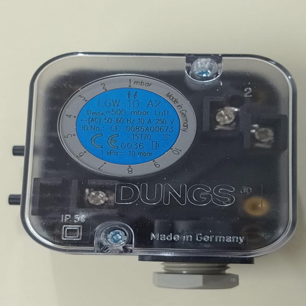 Differential Pressure Switch - Black, Standard Size | Ip65 Protection Class, Pressure Range 0-10 Bar, 1 Year Warranty