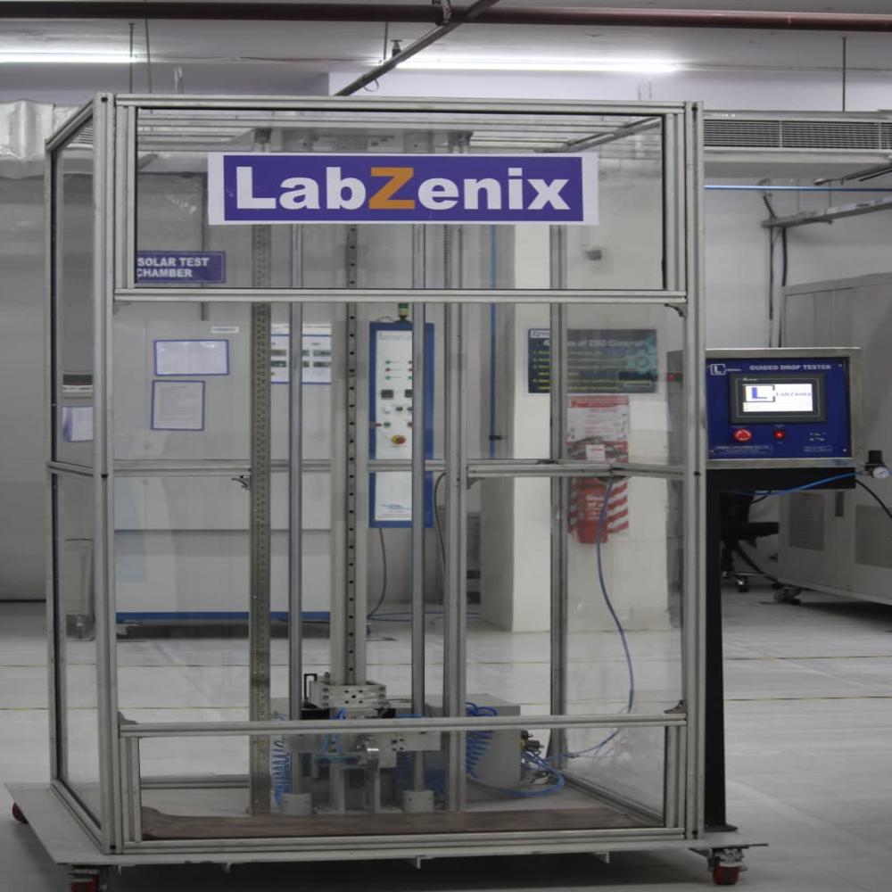 Guided Drop Tester Machine For Electronic Device Testing - Accuracy: 1 Mm