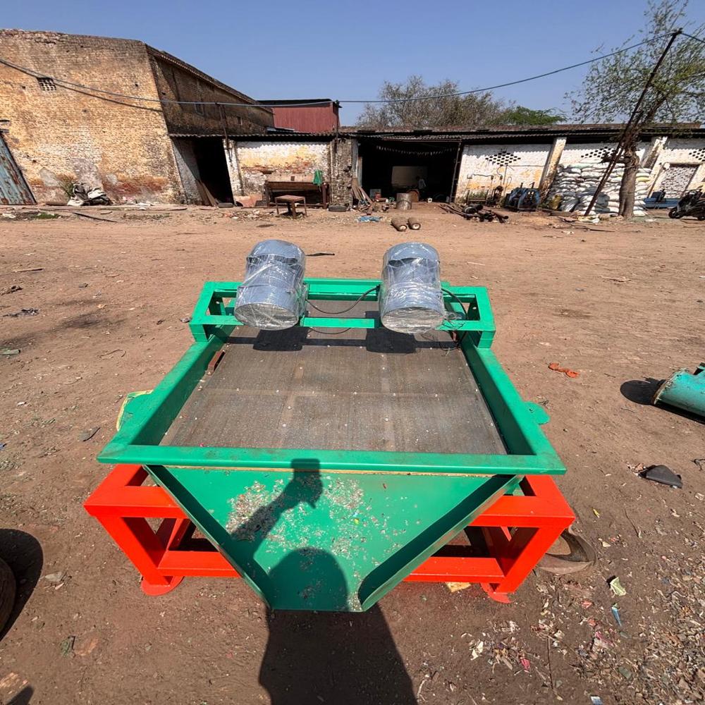 Vibrating Screen Machine