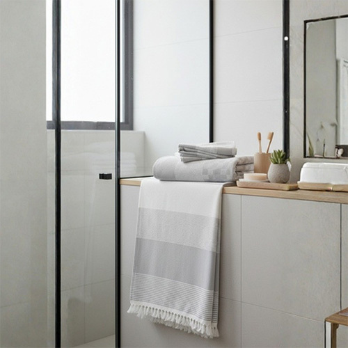 Check B1 Bamboo Towel