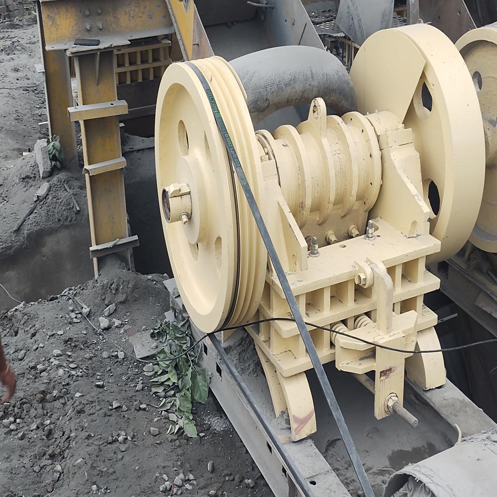 Stone Crusher - Dimension (L*w*h): 700 X 450 X 1200 Mm