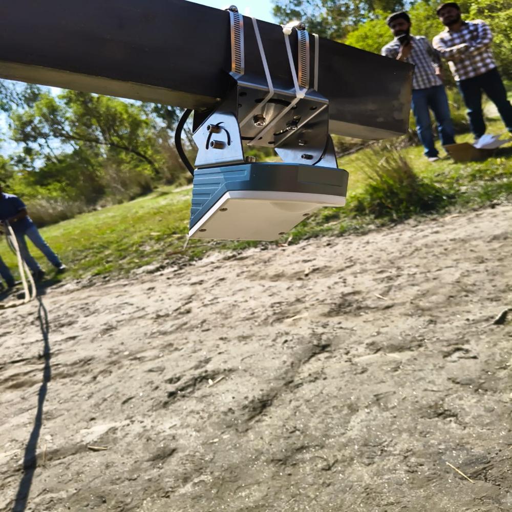 Remote Type Non-contact Radar Flowmeter - Accuracy: 0.2% %