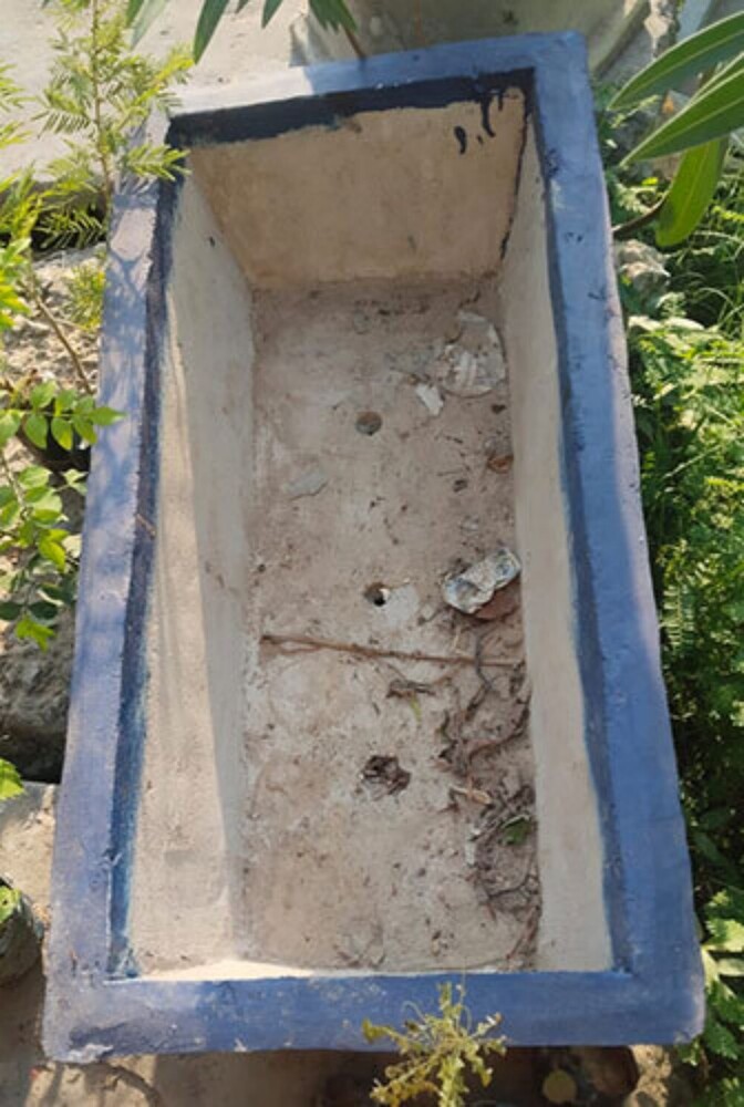 3 फीट लंबा सीमेंट का बर्तन