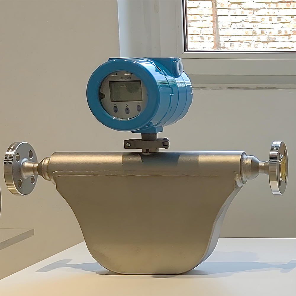 Coriolis Industrial Mass Flow Meter - Accuracy: +-0.2  %