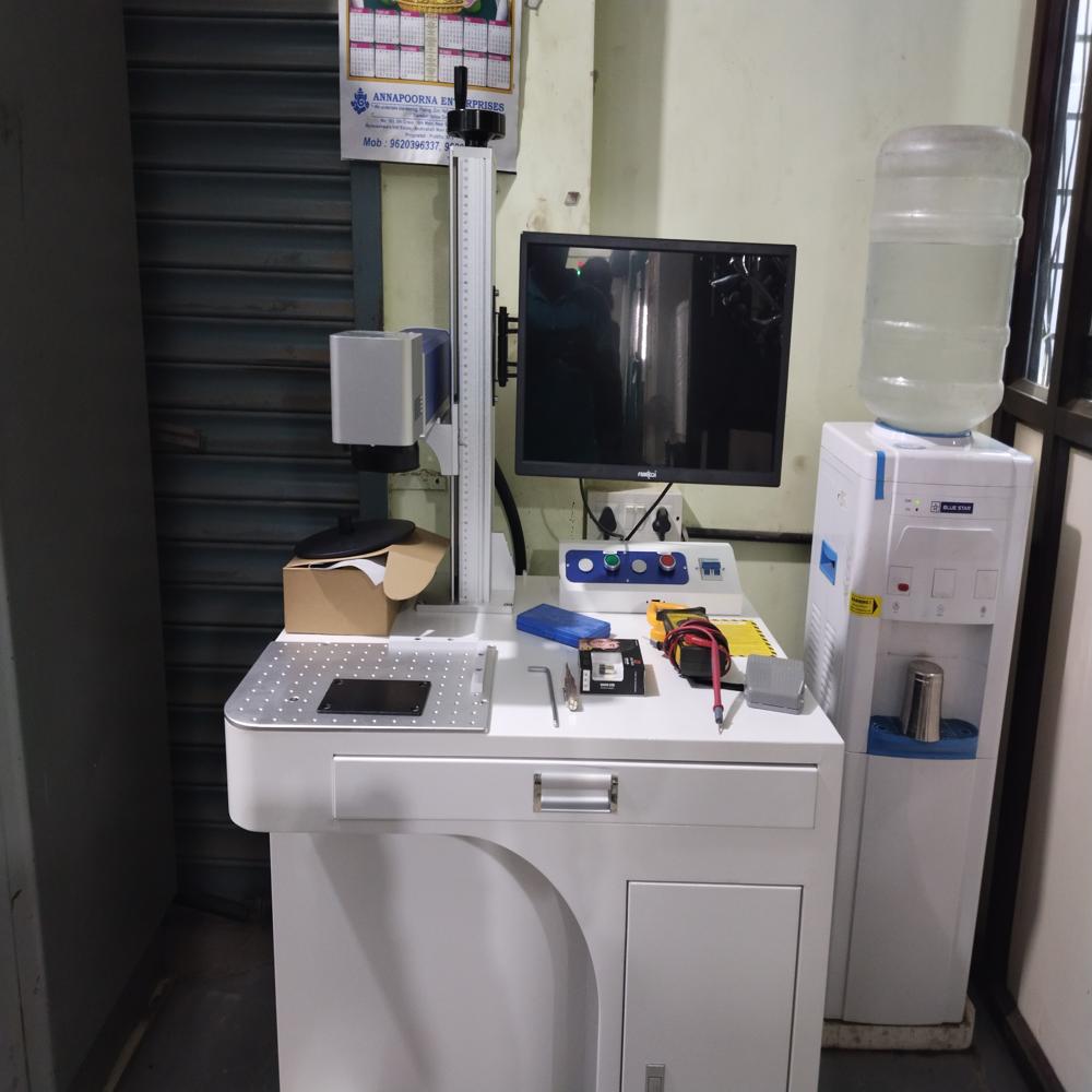 Qr Code Laser Marking Machine - Accuracy: 0.01 Mm