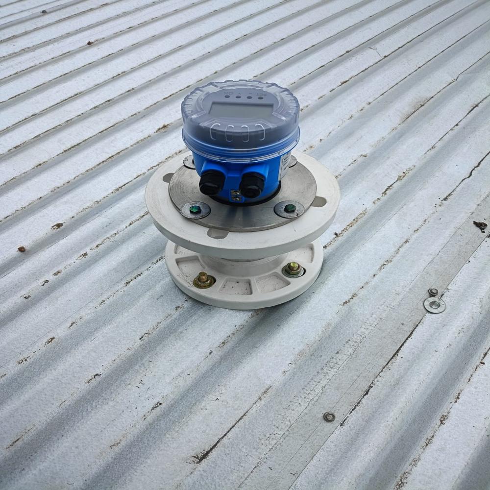 Ultrasonic Level Transmitter - Accuracy: 2  %