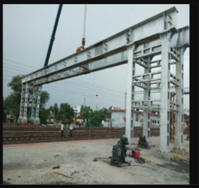 Foot Over Bridge Contractors - Mild Steel, Modular Customized, Prefabricated | Painted Surface, Load Capacity & Span Length Tailored, Onsite Service