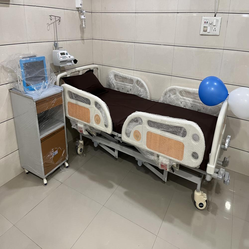 Icu Bed - Color: White