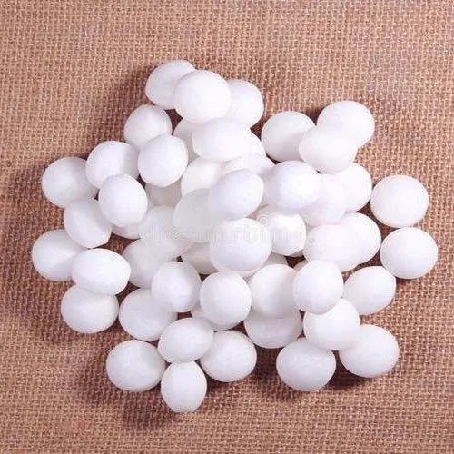 White Naphthalene Balls