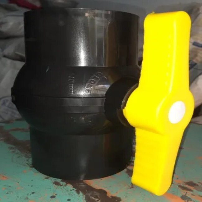 4 Inch Black And Red Pp Solid Ball Valve - Pp Material, 4 Inch Size, Black And Red Color | Manual Operation, Suitable For Water Media In Commercial Use