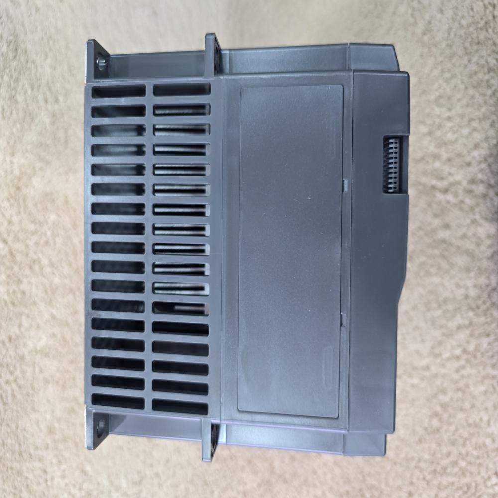 Vfd1600c43a-00 - Delta C2000 - Application: Industrial Machinery