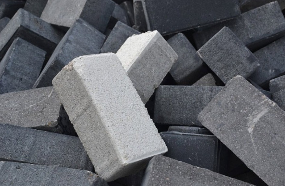 Solid Concrete Blocks - Cement Porous Brick, Manual Method, Grey Color