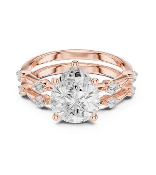 Pear-cut "scalloped" Or "bubble" Bridal Set - Diamond Carat Weight: 18 Carat